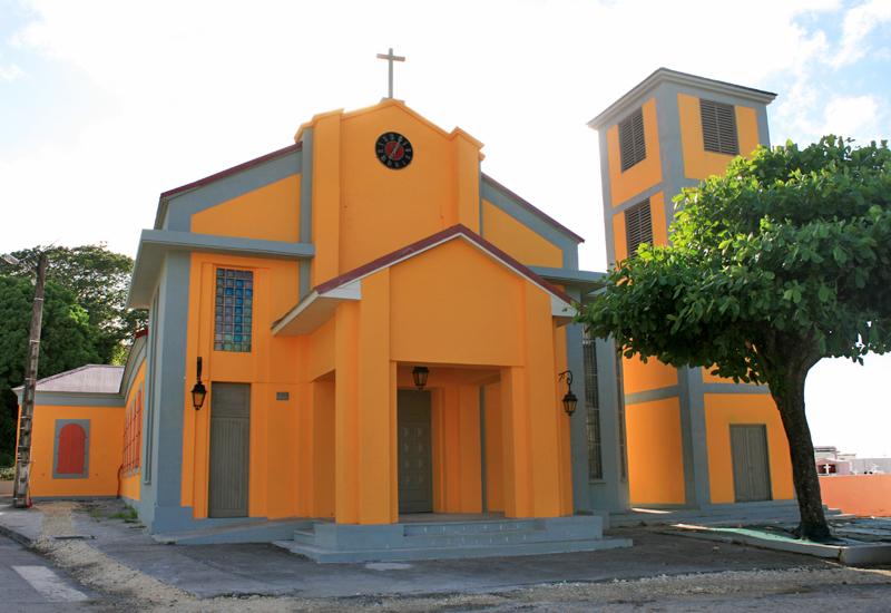 L'église Saint-Denis d'Anse-Bertrand en Guadeloupe : façade
